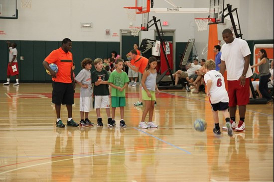 Jim Larranaga &acirc;?oeBack to School&acirc;?? Basketball Clinic