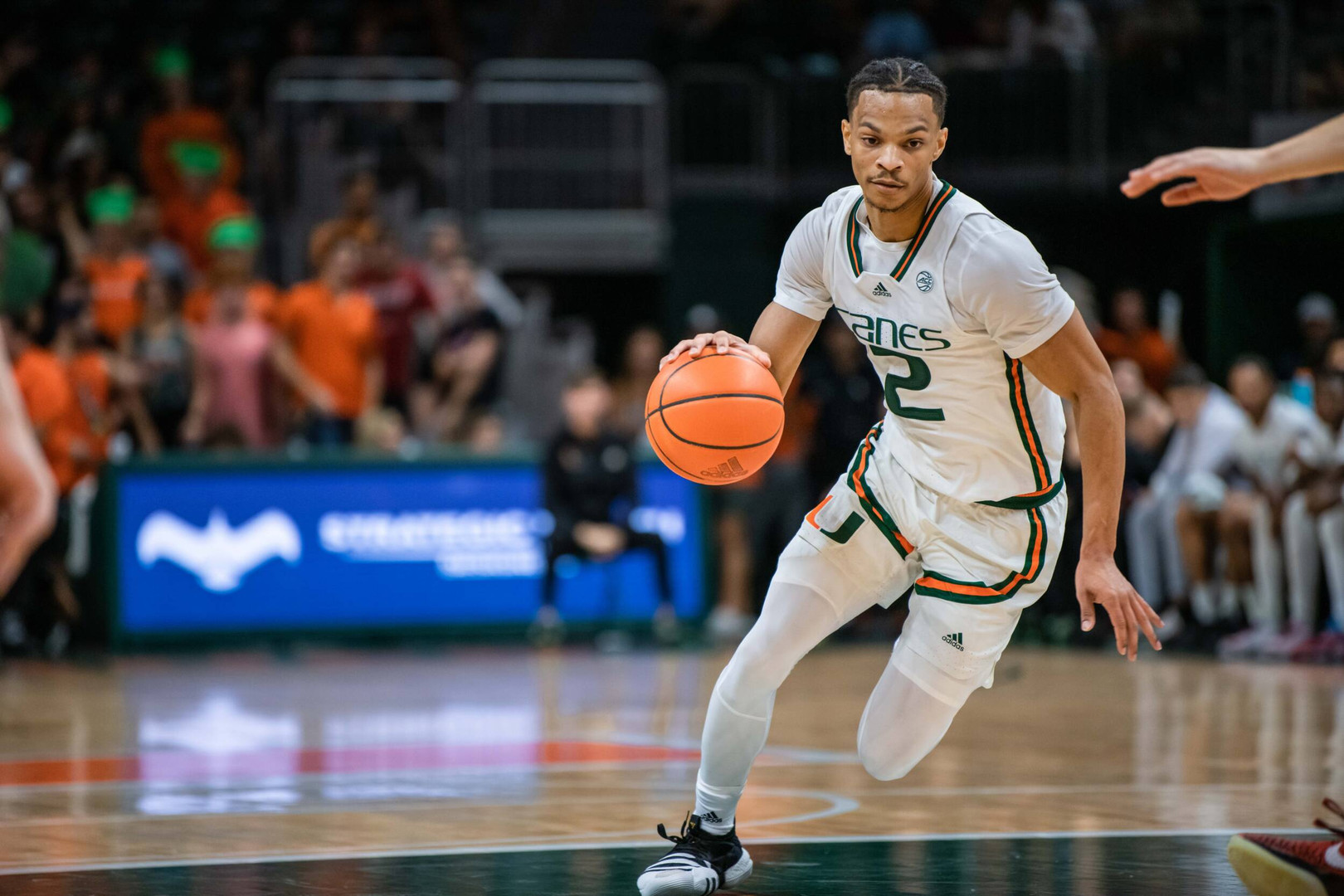 Wong Scores 36 in MBB's 107-105 Victory over Cornell