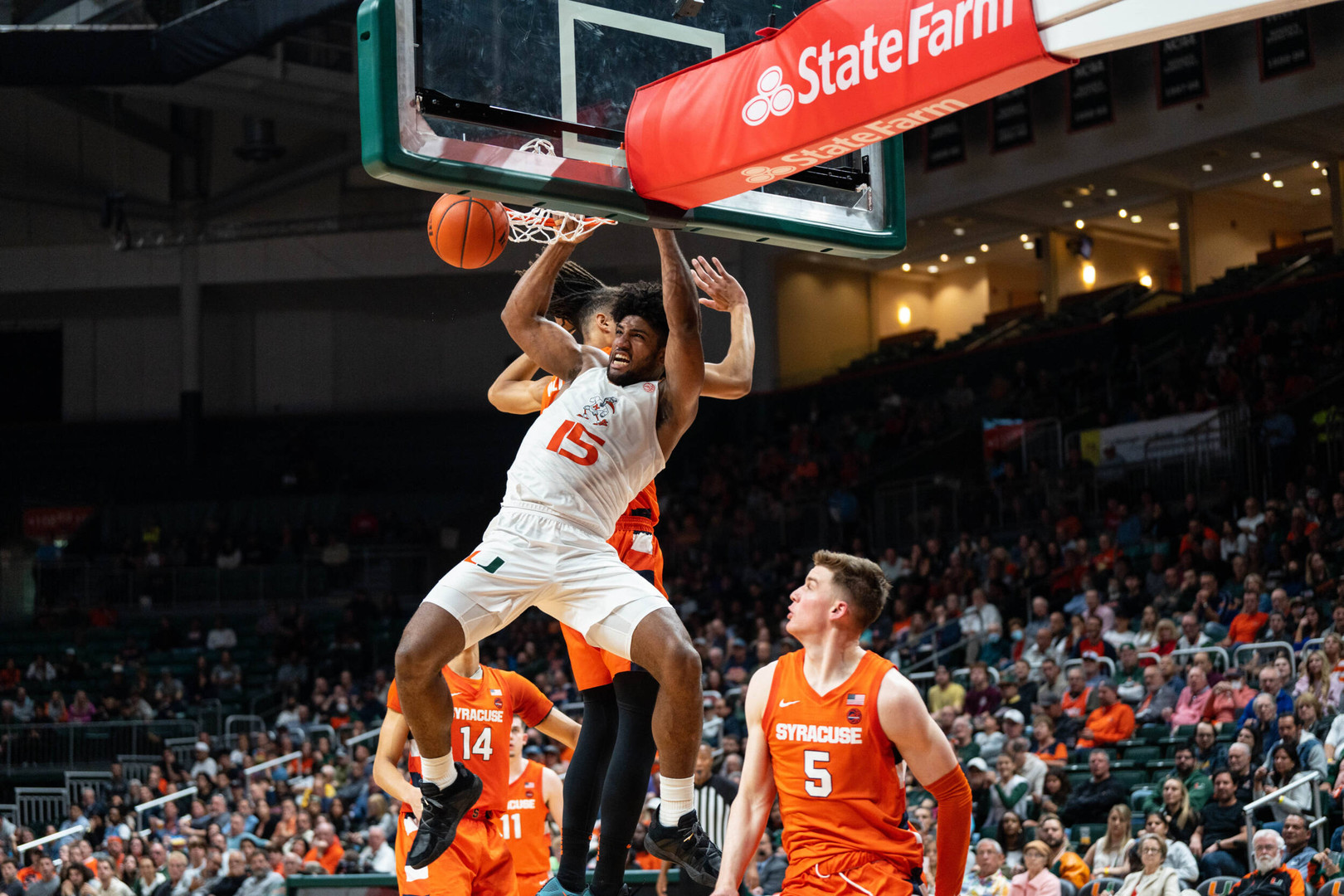 MBB Rallies for 82-78 Win over Syracuse