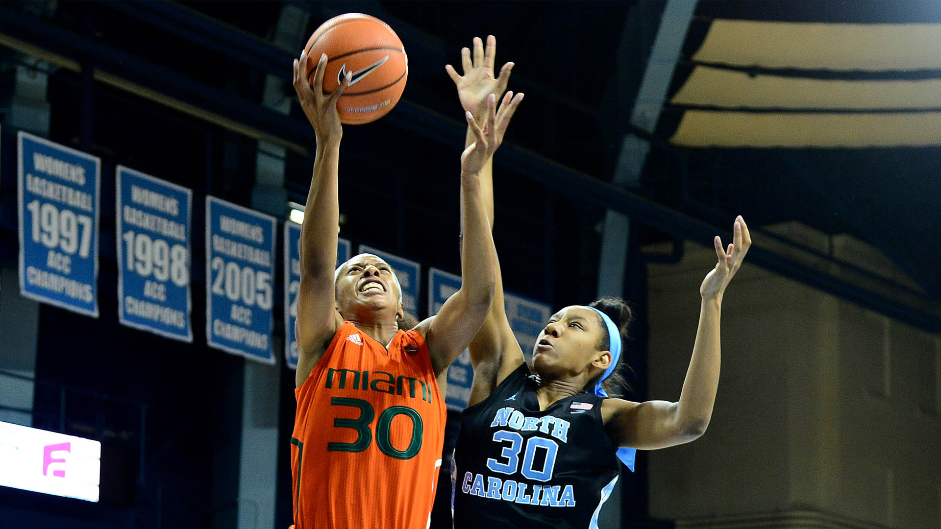 WBB Notches 92-72 Road Triumph at UNC