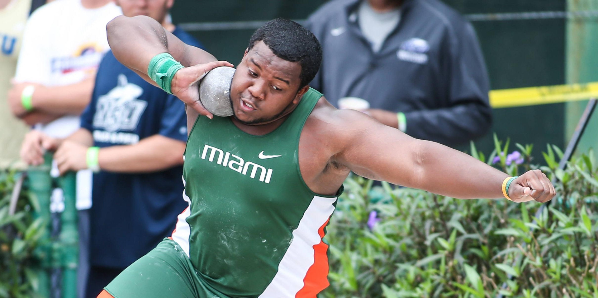 Track Finishes Strong at Hurricane Invite