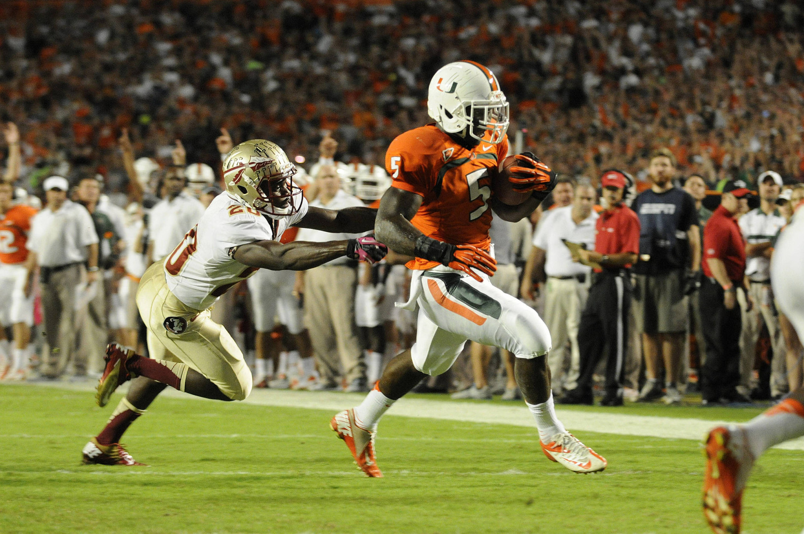 Football falls to Florida State, 33-20
