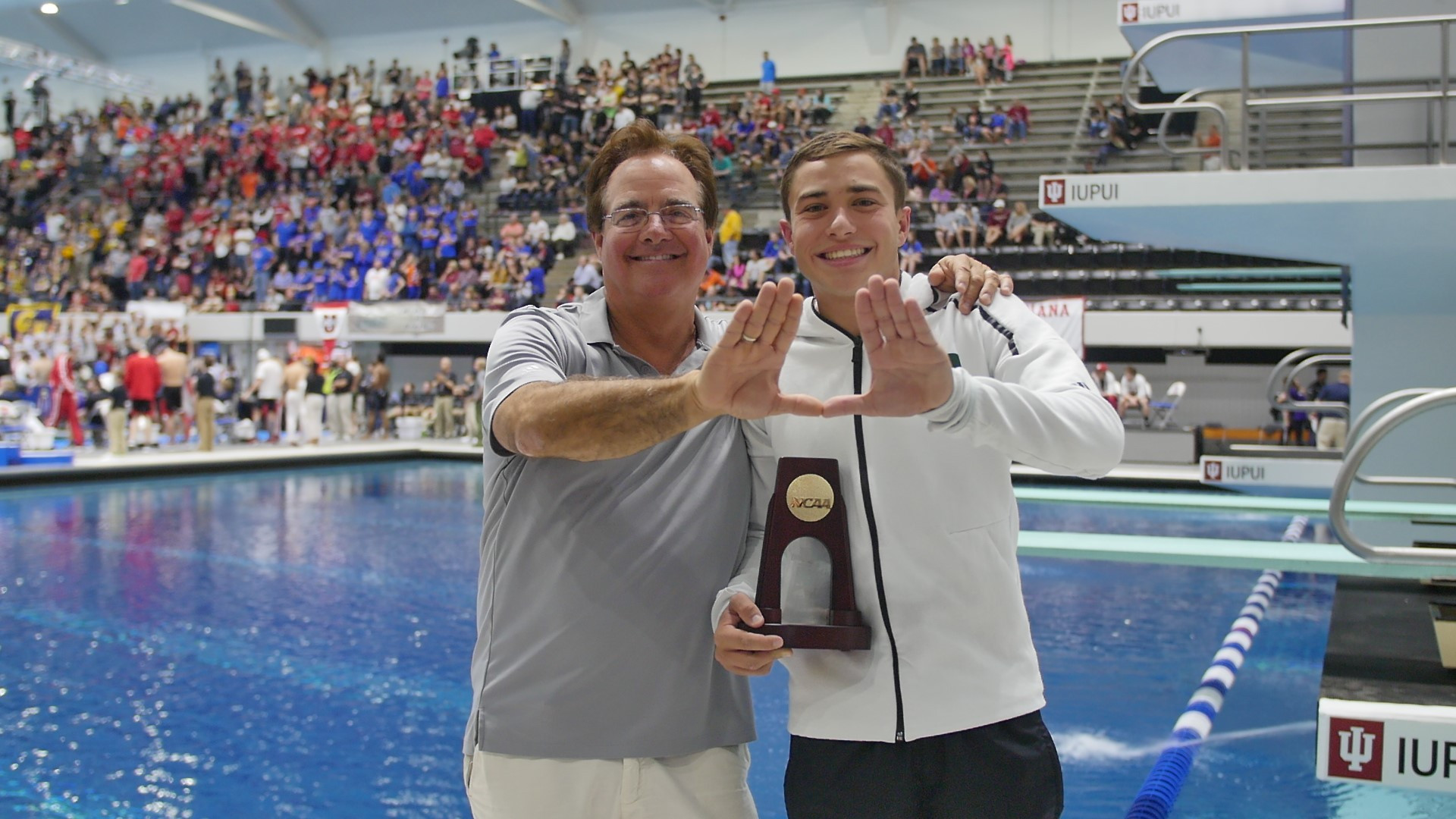 Dinsmore Gives USA First Medal at FINA Worlds