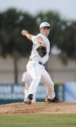 Grandal, Hernandez Named to Golden Spikes Watch List