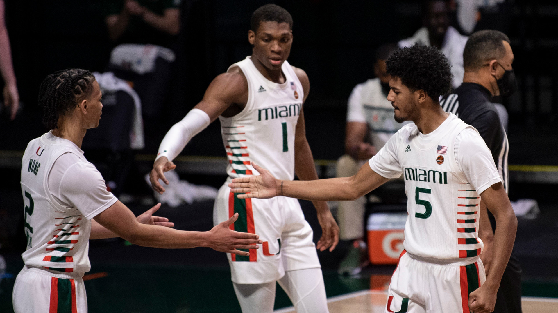 MBB Stuns No. 16/18 Louisville, 78-72