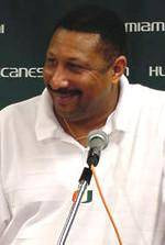 Hurricanes Sign Point Guard