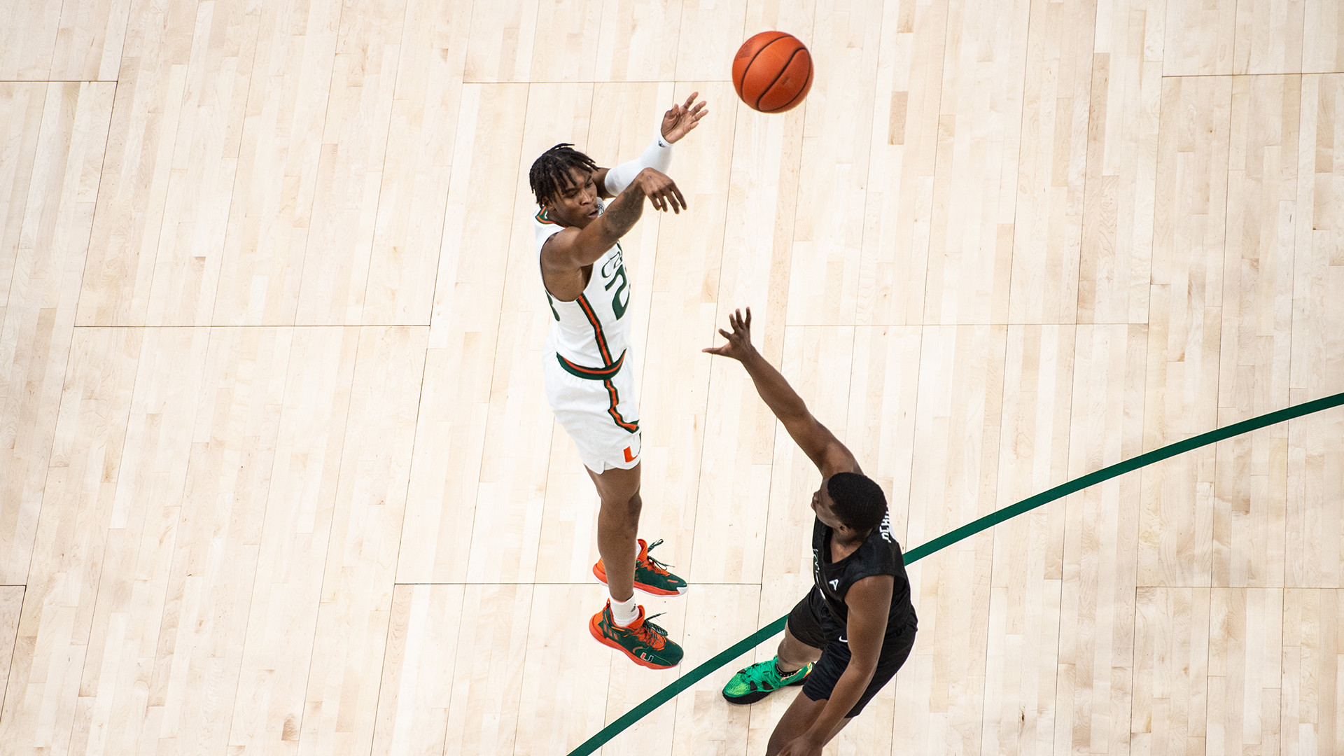 McGusty Shoots MBB Past Stetson, 82-72