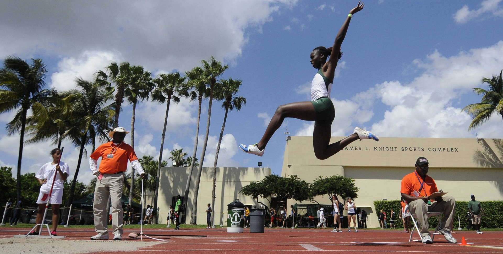 T&F Opens Indoor Season at Kentucky