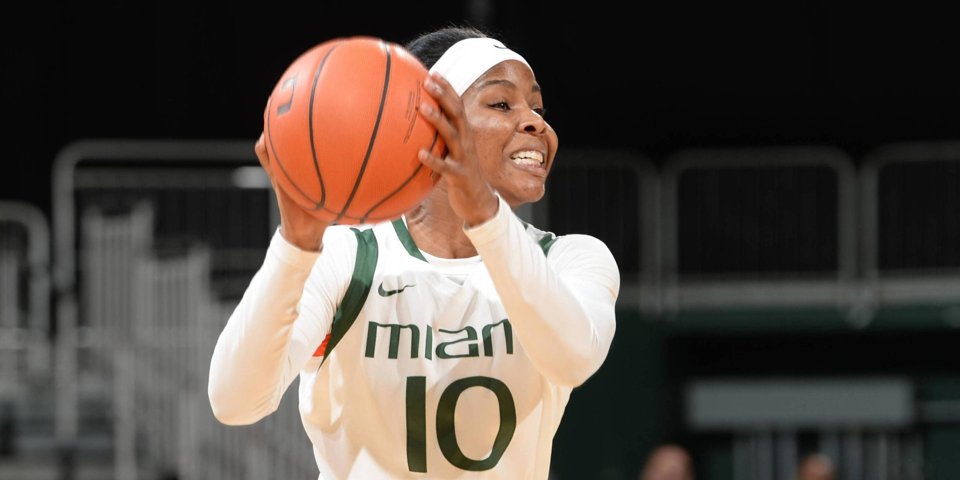 @MiamiWBB Falls by One to No. 17/14 UNC
