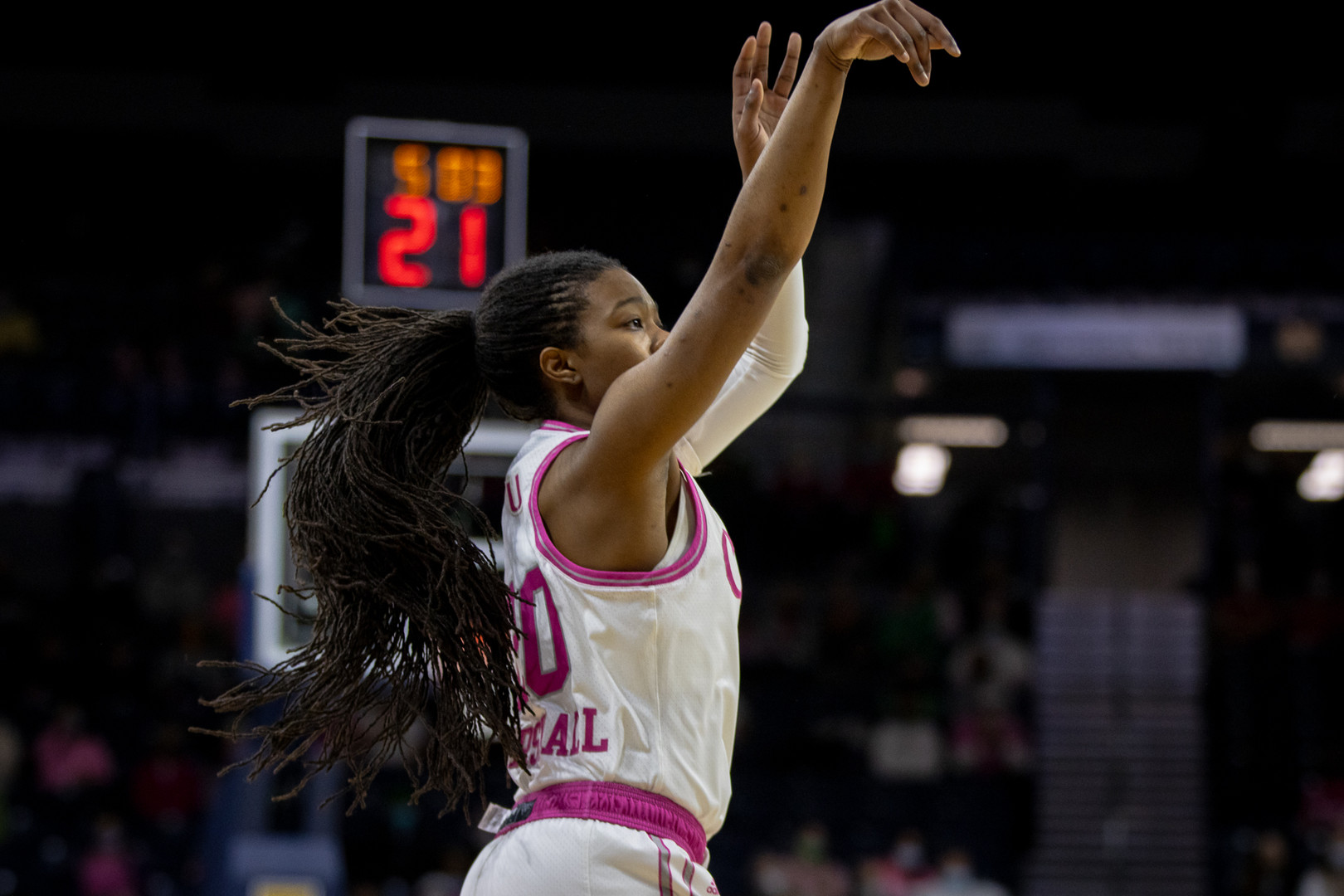 Miami Suffers 69-53 Loss at No. 18/19 Notre Dame