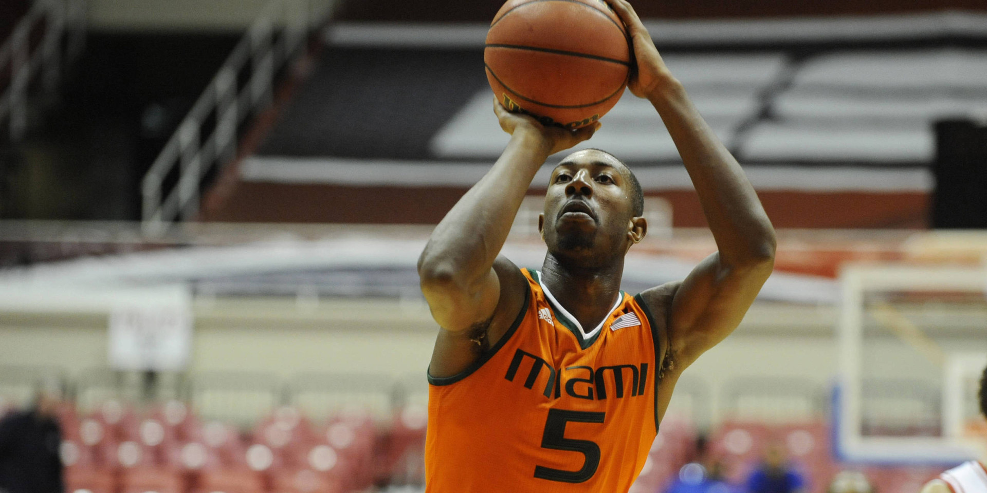 UM Falls to WF Despite Reed's Career-High 24