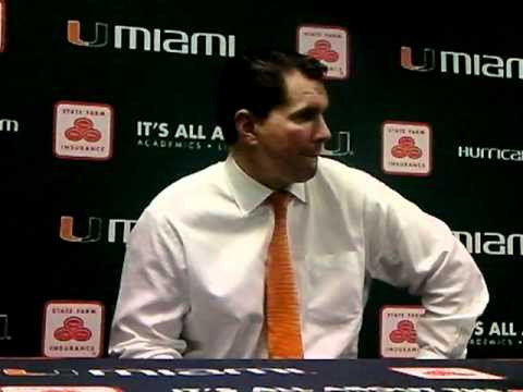 Al Golden speaks to the fans on Social Media Day