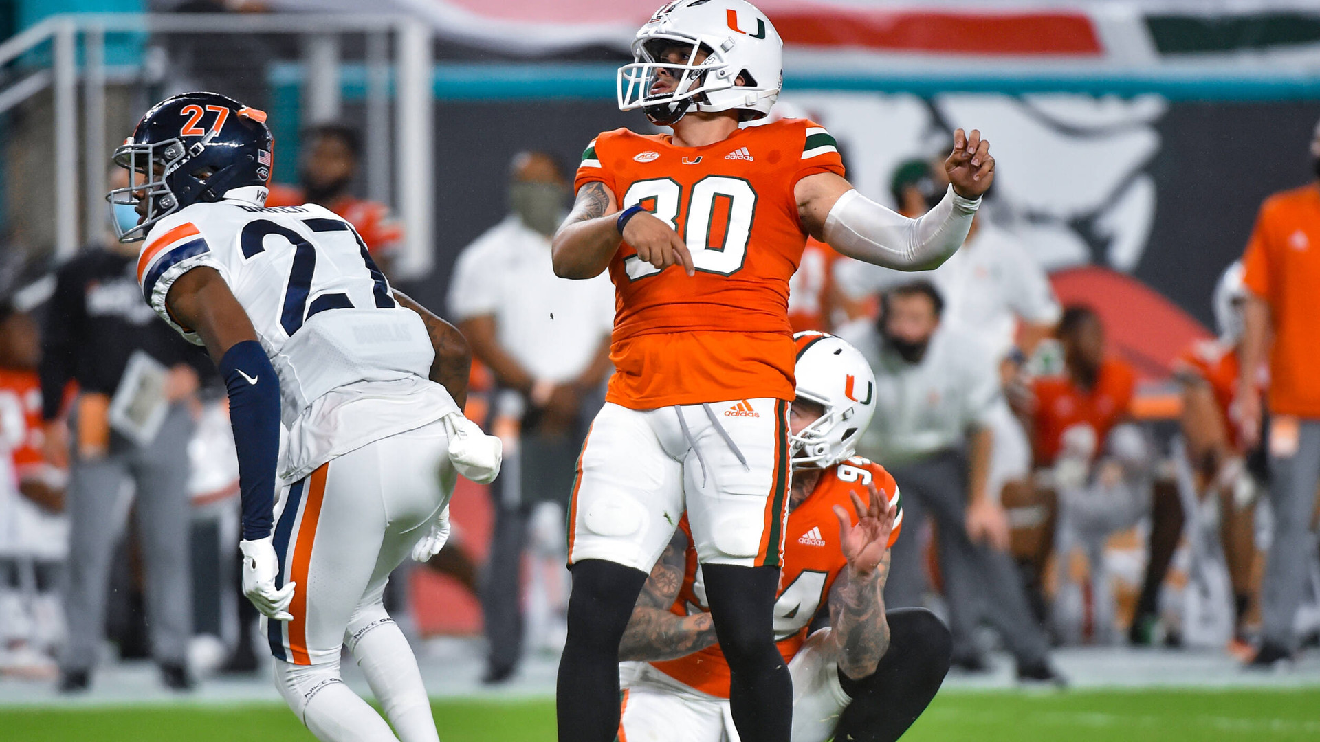 Borregales Becomes First Hurricane to Win Groza