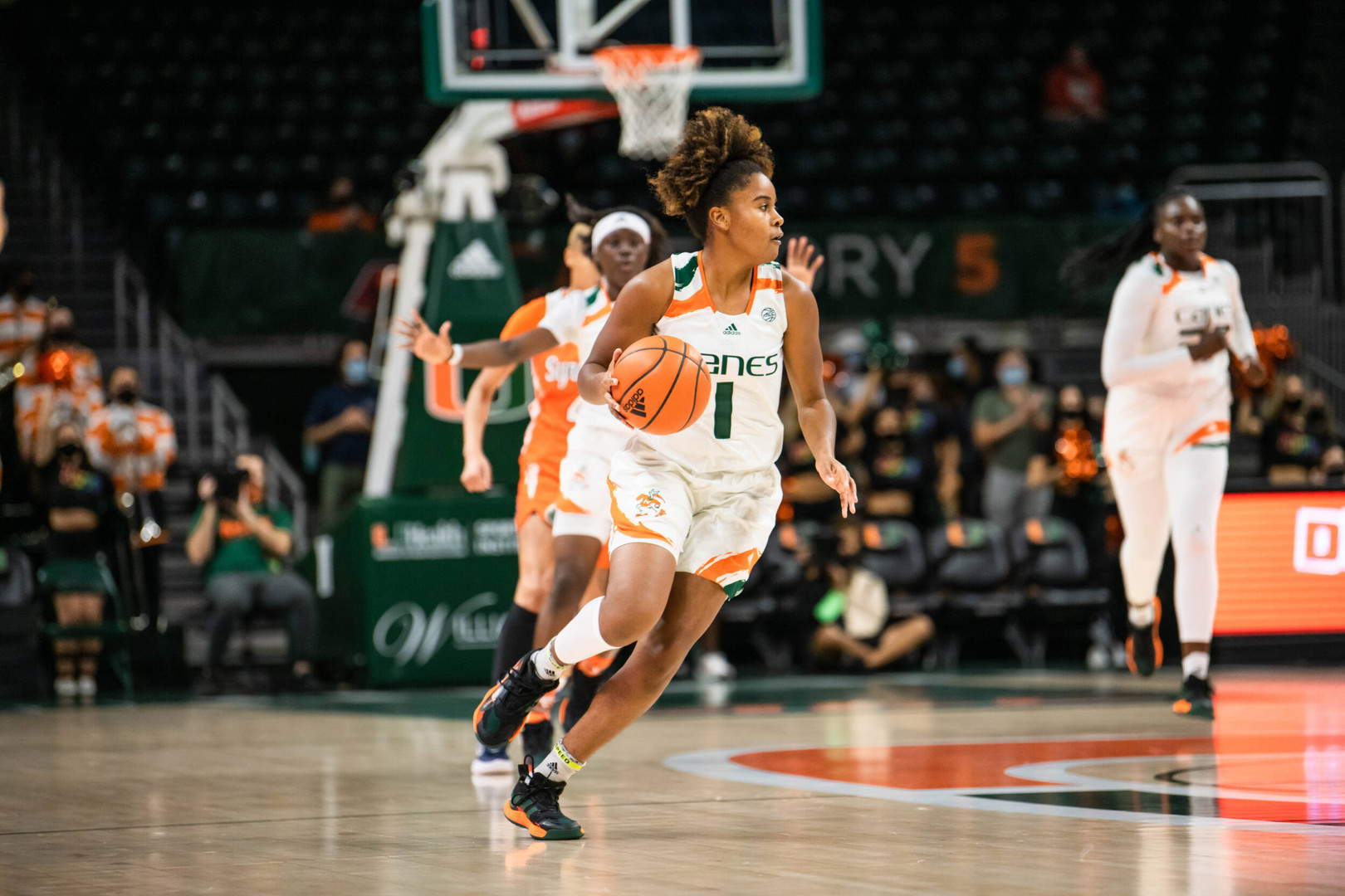 Johnson Sidi Baba Tallies 16 Rebounds in Miami’s Win Over Syracuse