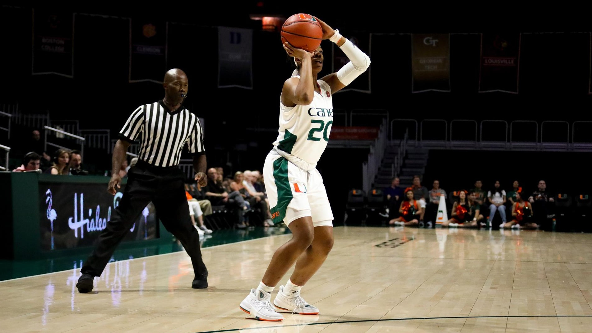 WBB Faces Clemson on Elementary School Day