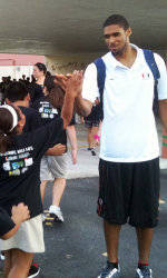 Men's Basketball Remains Active in the Community
