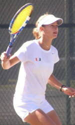 Women's Tennis Ready for a Challenge on Clay Courts