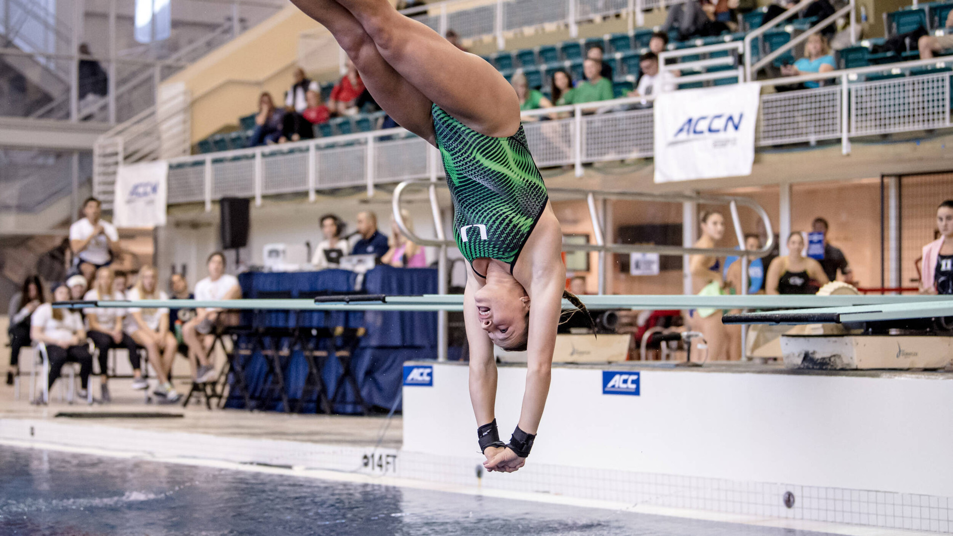 Women's Diving to Redshirt Three Student-Athletes