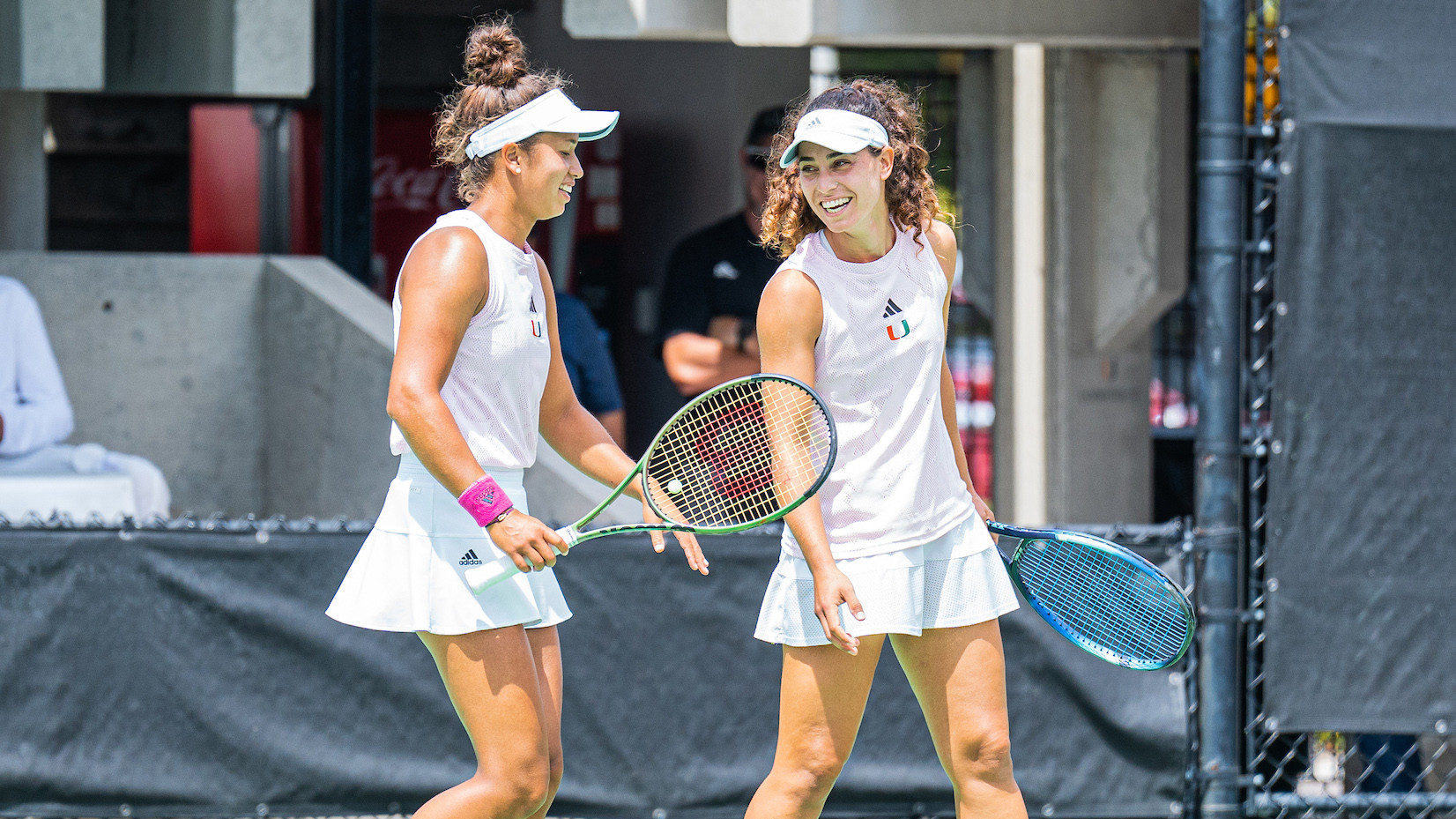W. Tennis Sweeps Louisville, 7-0