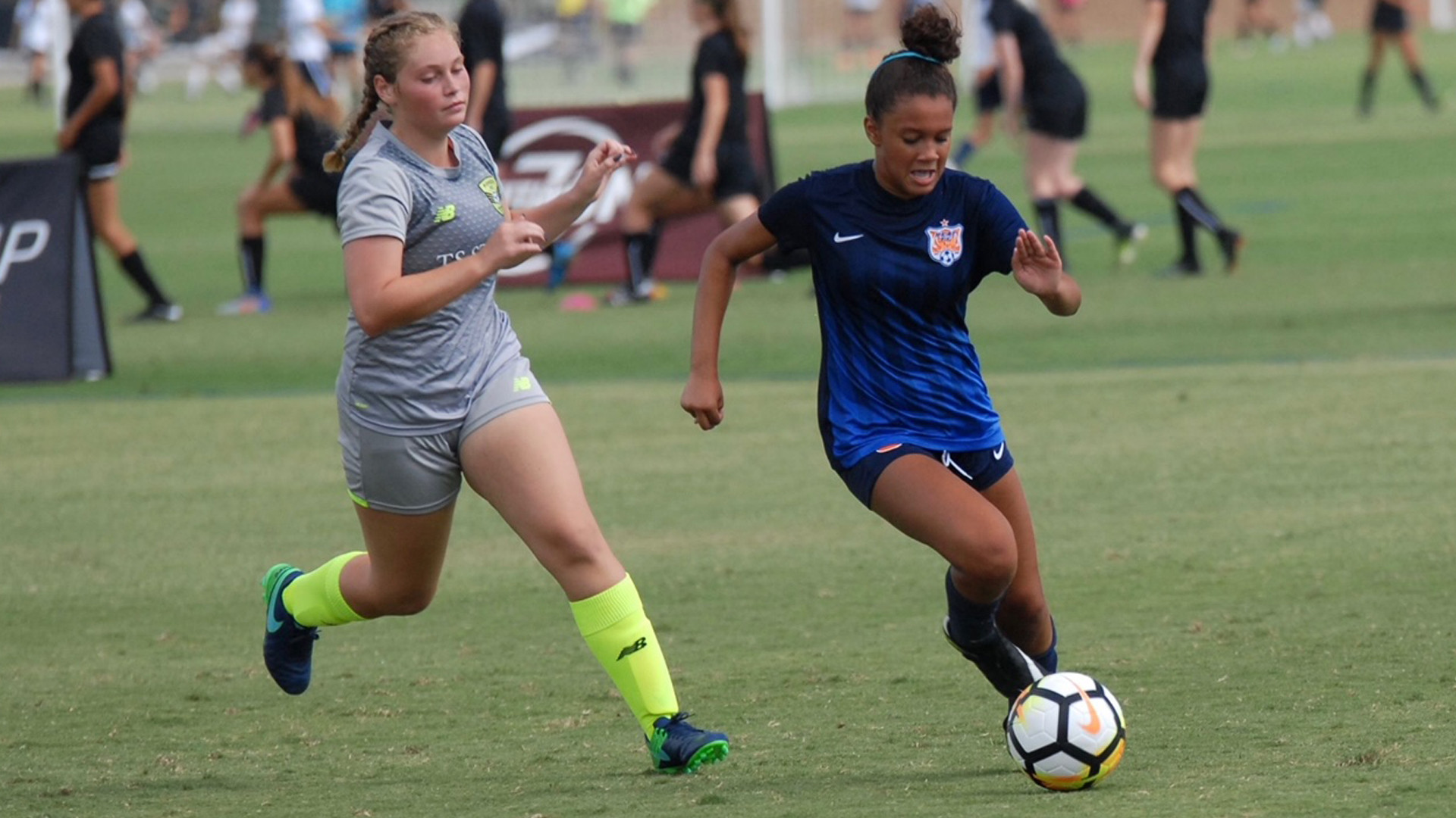 Soccer Adds Adrianna Serna to 2021 Class