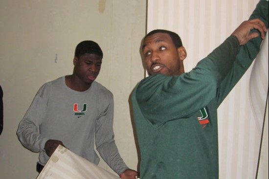 UM Men's Basketball - Participate at the Ronald McDonald's House