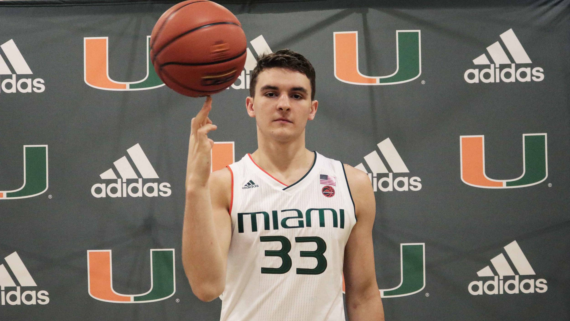 Bonds Bring Cross to Canes