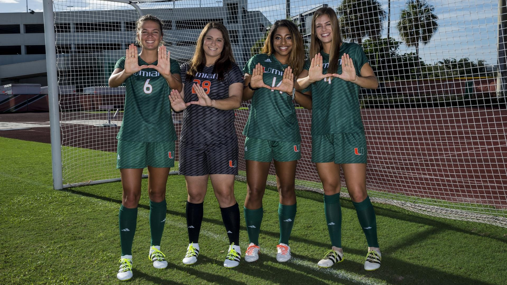 Soccer Hosts Notre Dame on Senior Day