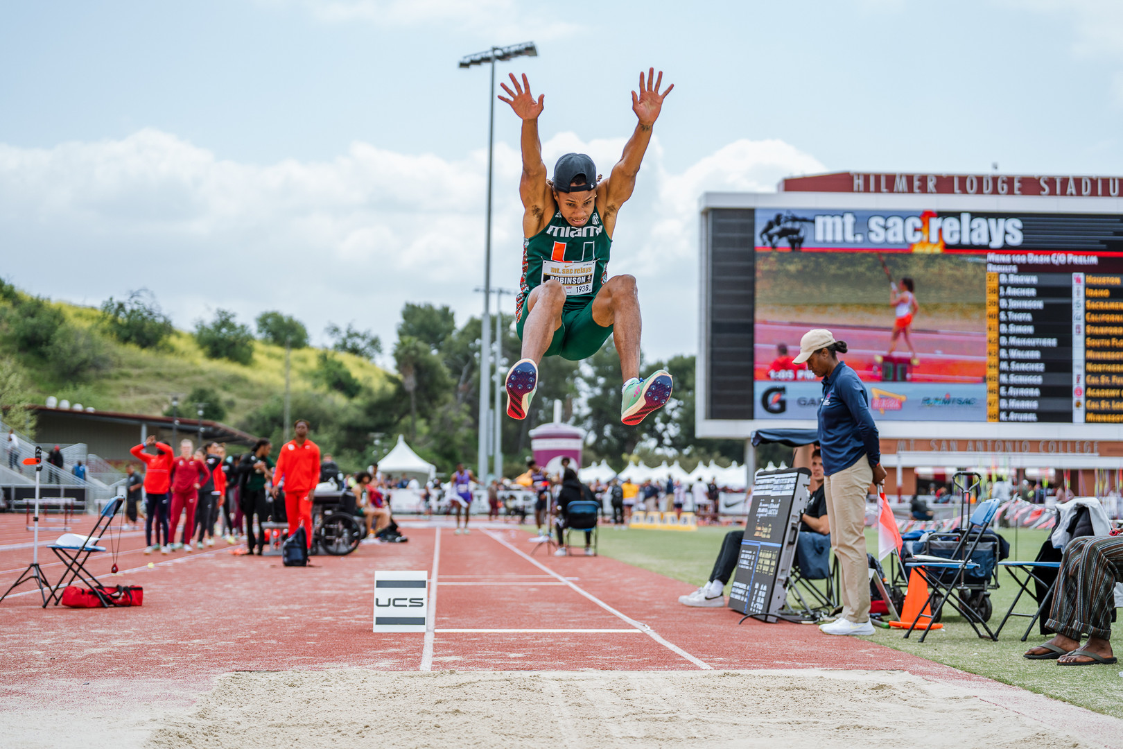 Hurricanes Travel to California for Mt. Sac Relays, Robinson Breaks ACC Outdoor Record
