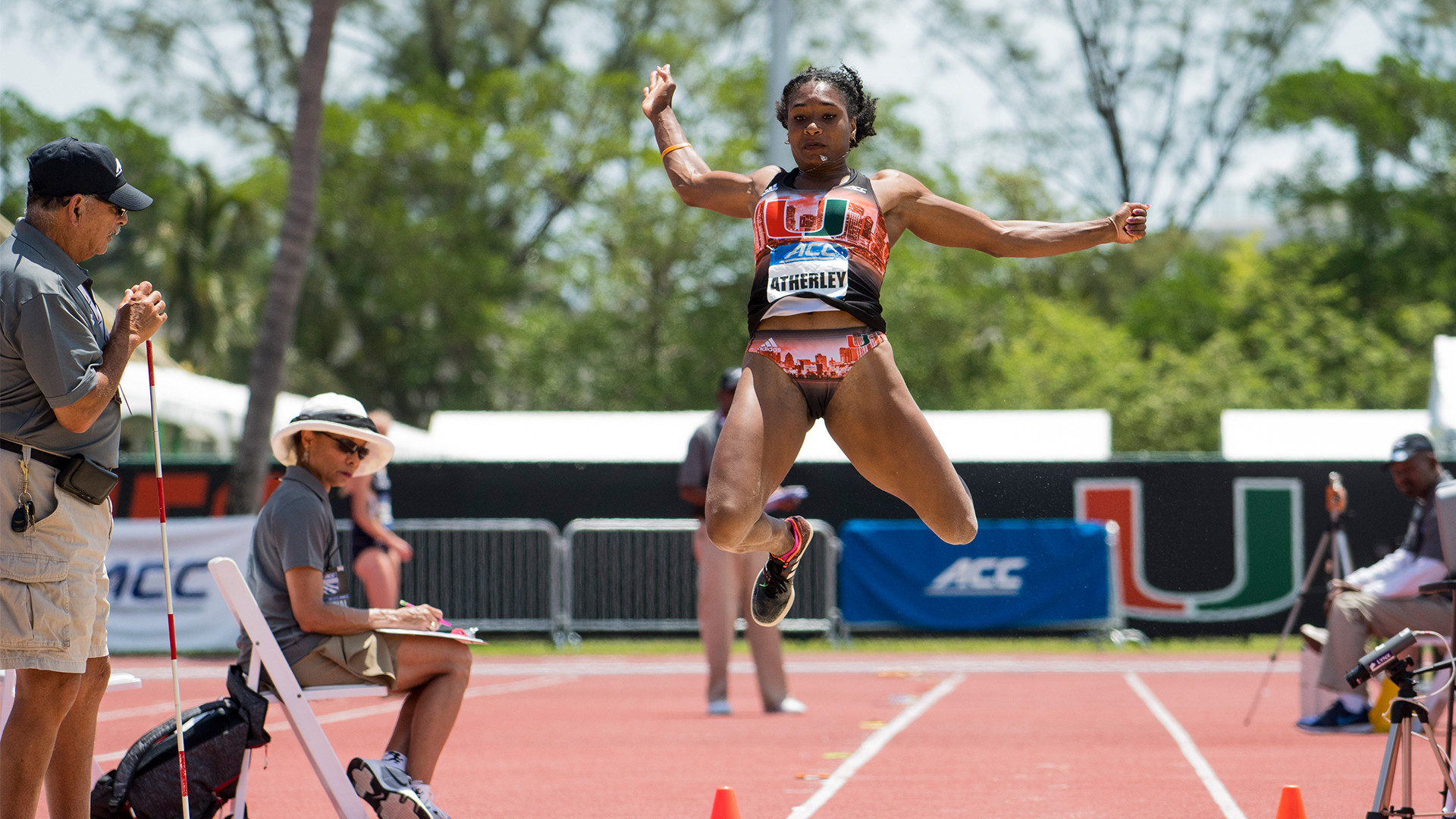 Women's Track Enters Indoor Season Ranked No. 25