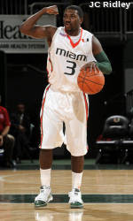 Dews Leads Men's Basketball Rout of Nova Southeastern