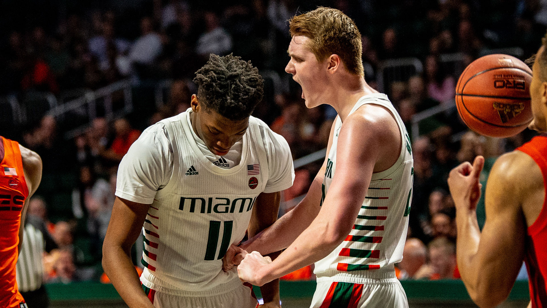 MBB Defeats Virginia Tech, 71-61