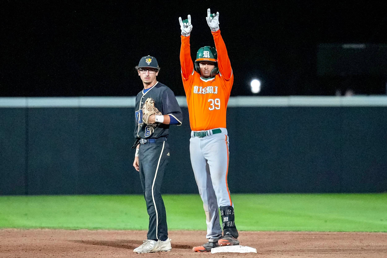 Hurricanes Top Panthers, 14-7