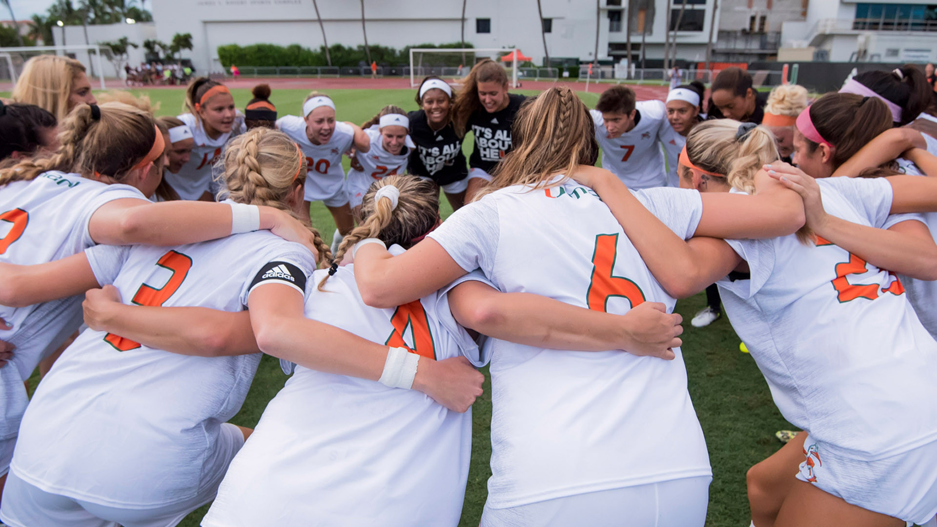 Aubri Williamson Named Volunteer Assistant Coach