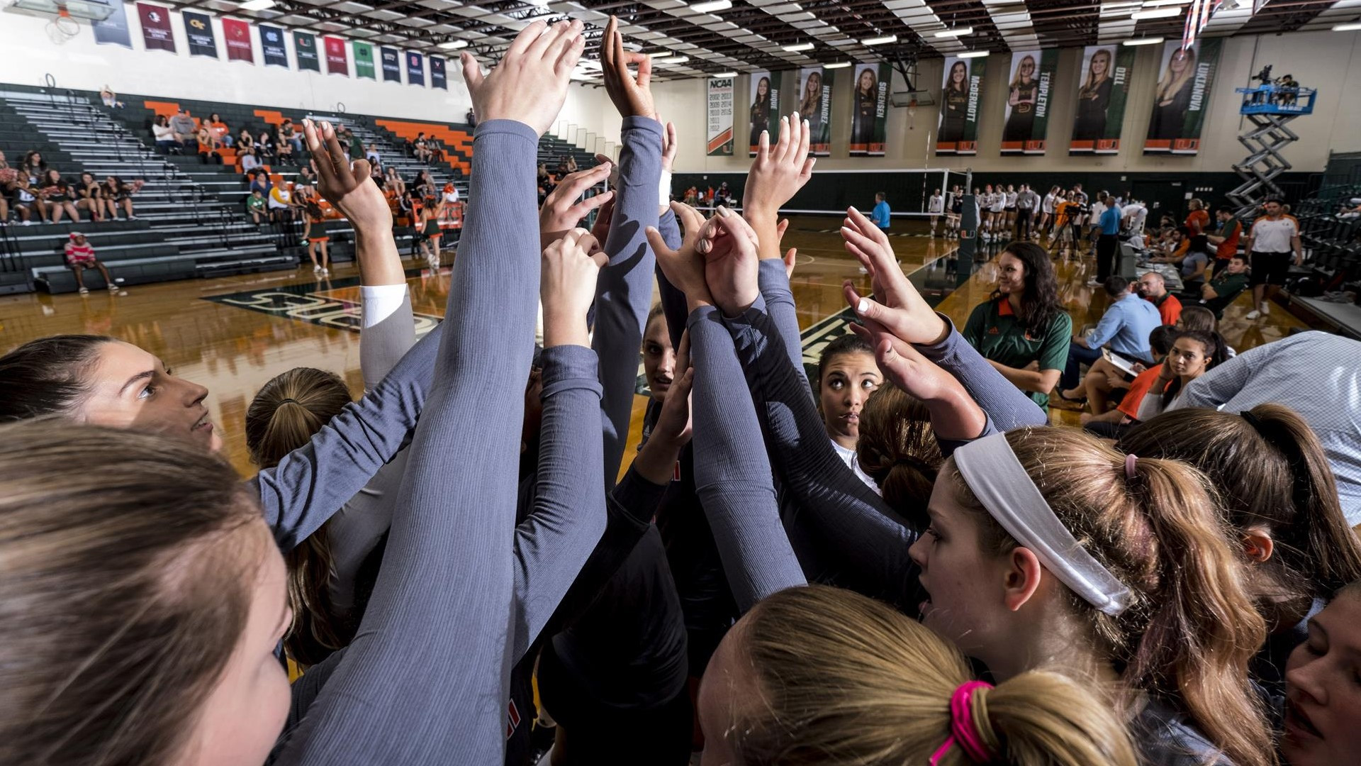 Volleyball Opens 2018 in Sunshine State Challenge