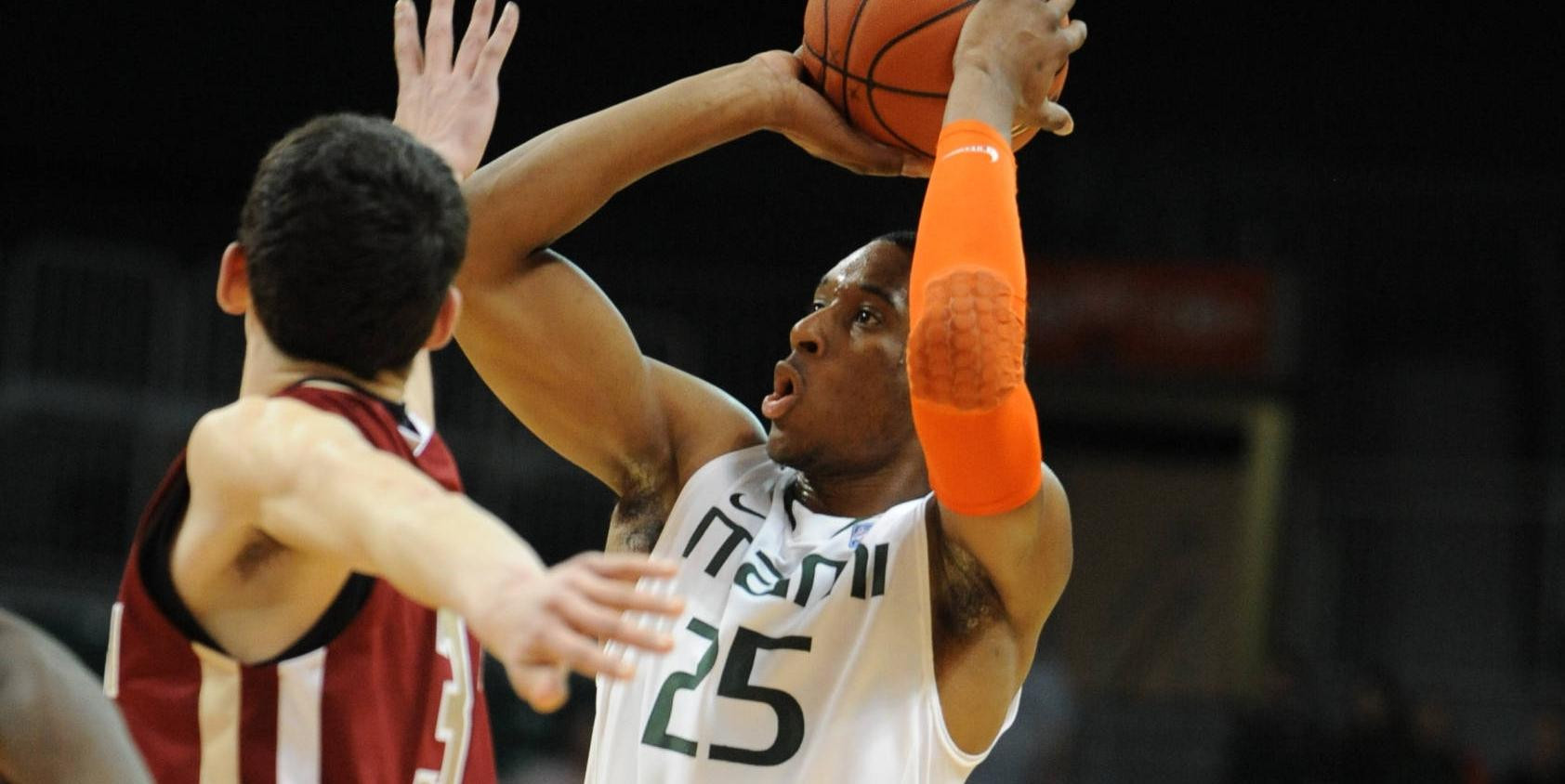 MBB to Play in November's Wooden Legacy Event