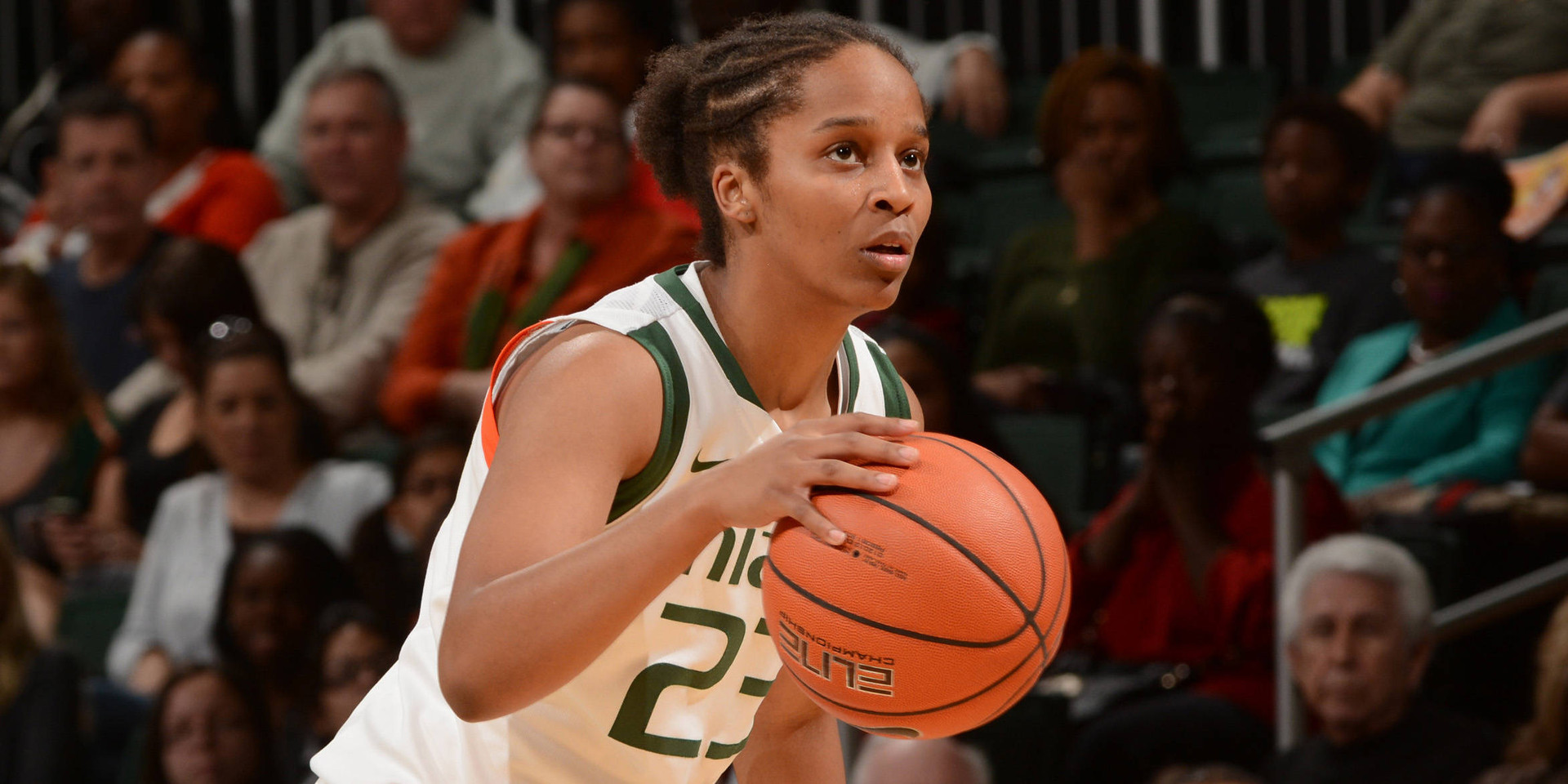 W. Hoops Ends Road Trip With Loss at Clemson