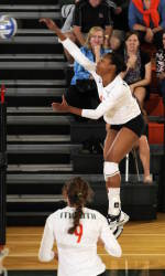 Volleyball Concludes Sixth Annual Alumni Match