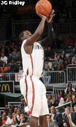Men's Basketball Falls To Clemson, 74-66