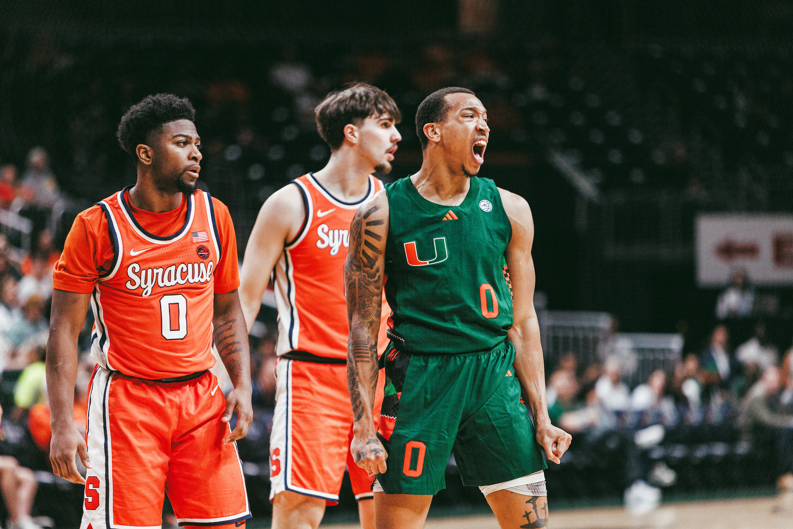Cleveland Scores 32, Miami Defeats Syracuse