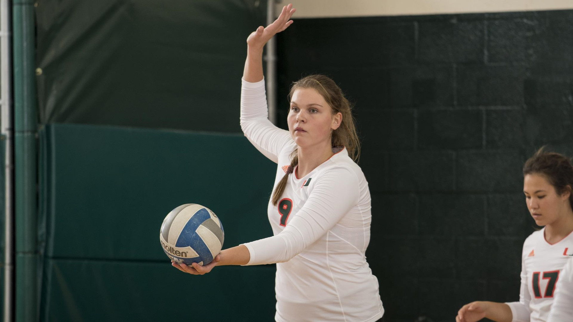 Volleyball Sweeps Opening Day with Dramatic Win