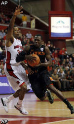 Hurricanes Fall to Rutgers, 61-45