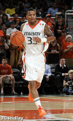 Hurricanes Knock Off FAU for Fourth-Straight Win