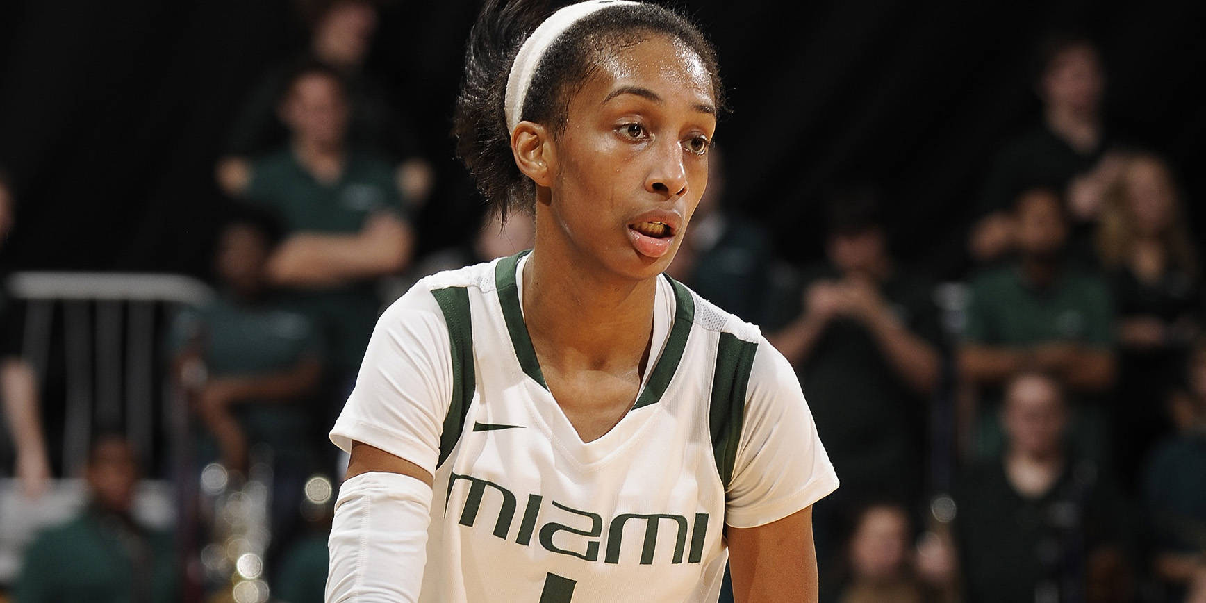 W. Hoops Falls at Home to Syracuse