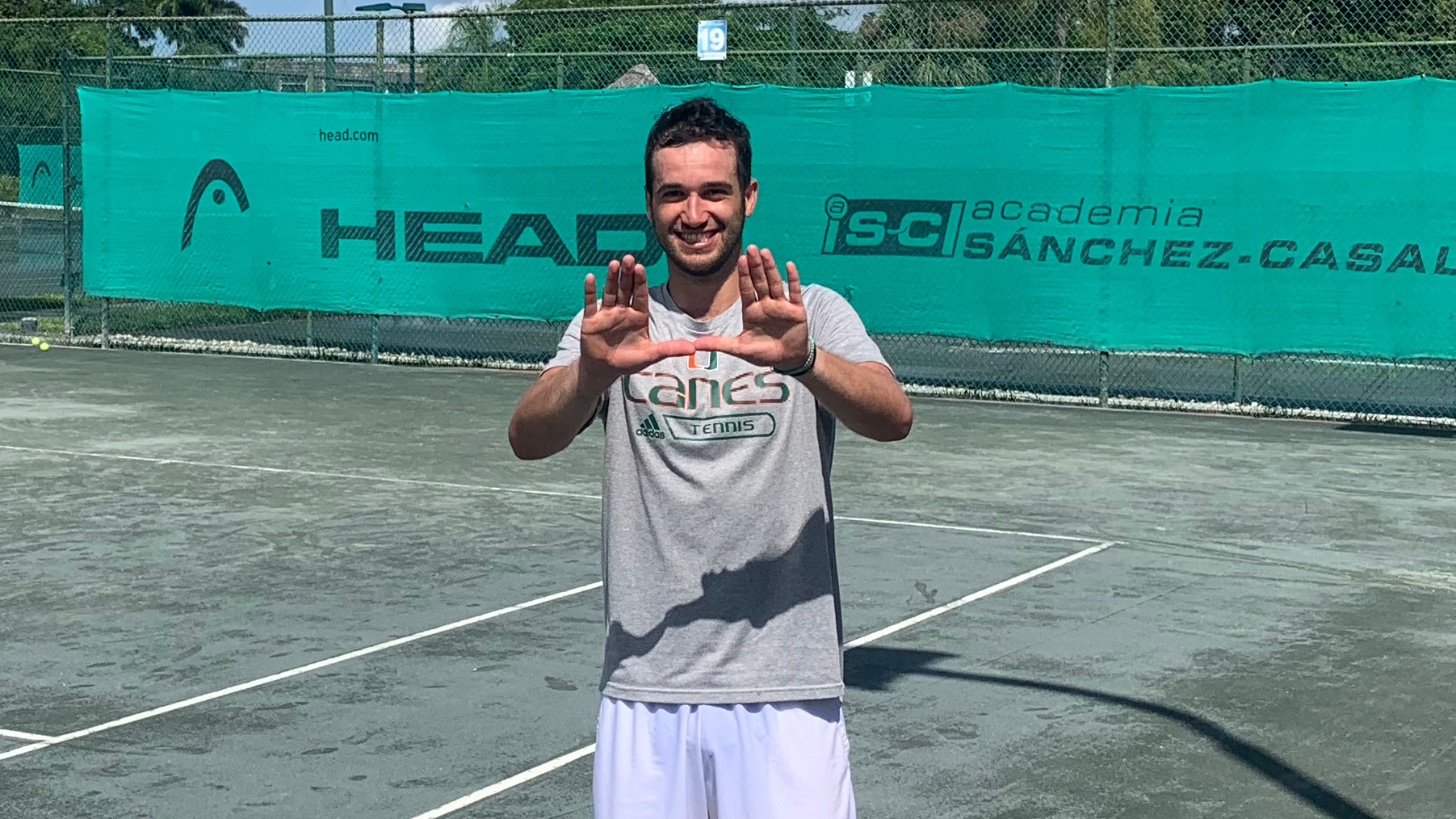 Dan Martin Brings Home Singles Title at Bulldawg Invitational