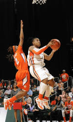 Williams and Johnson Named Wooden Award Finalists