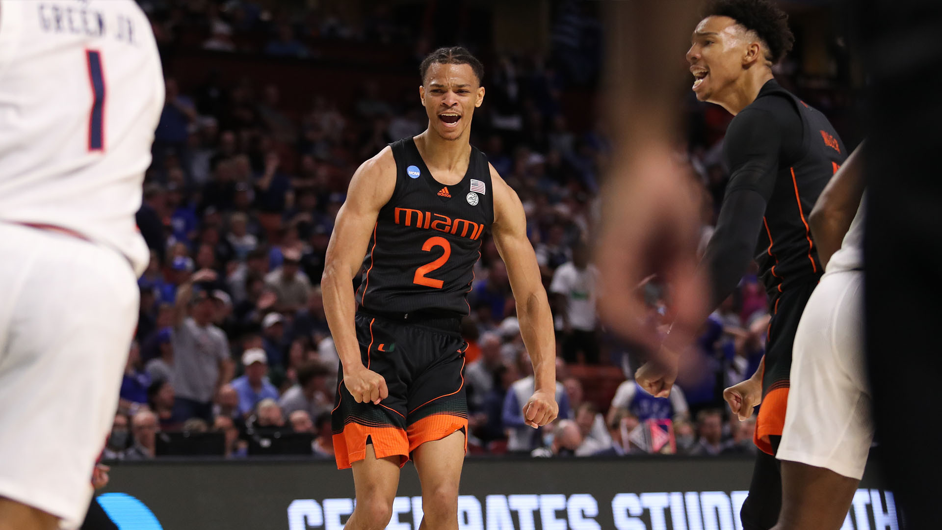 So Sweet! MBB Knocks off Second-Seeded Auburn to Reach Round of 16