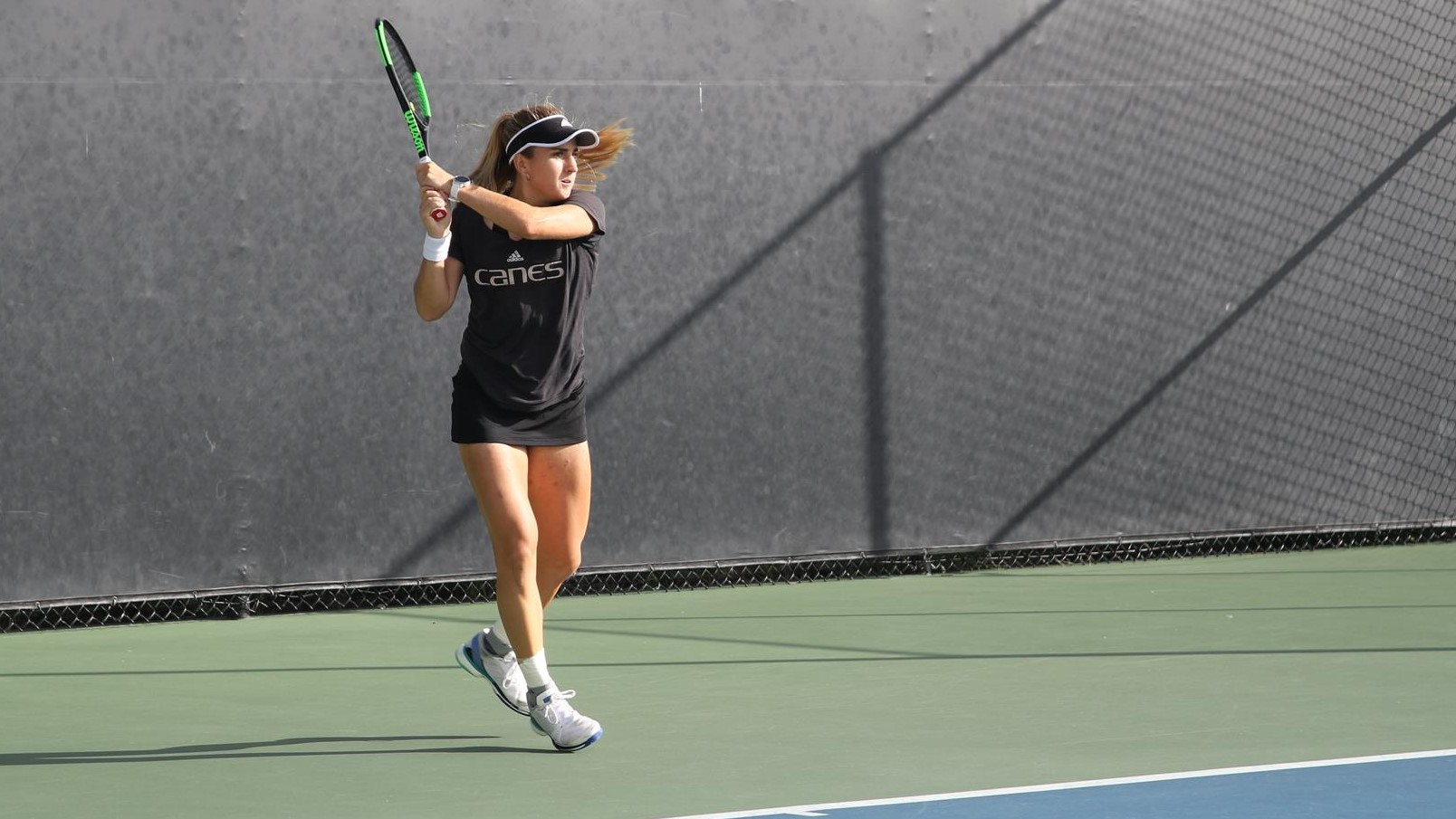 Perez-Somarriba Opens with Straight-Set Win in Arizona