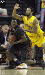 Hurricanes Fall to Terrapins, 81-59