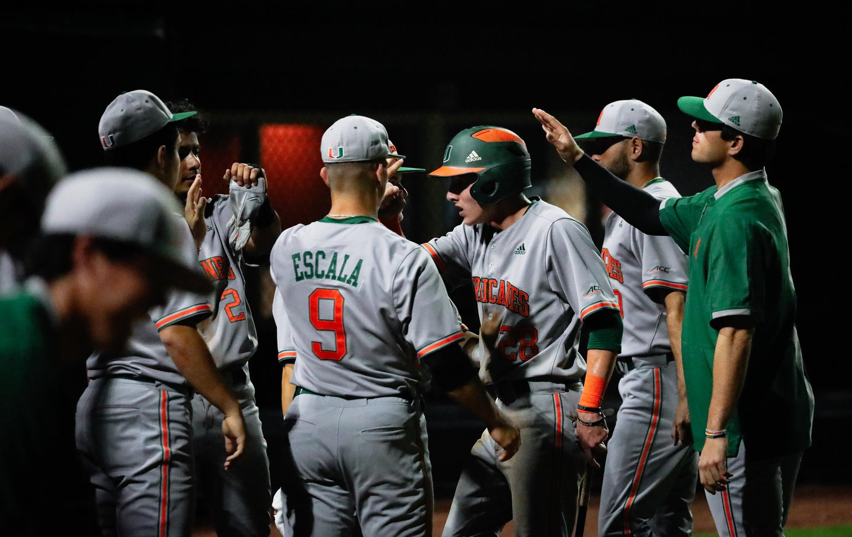 Baseball Outlasts Crosstown FIU, 10-8