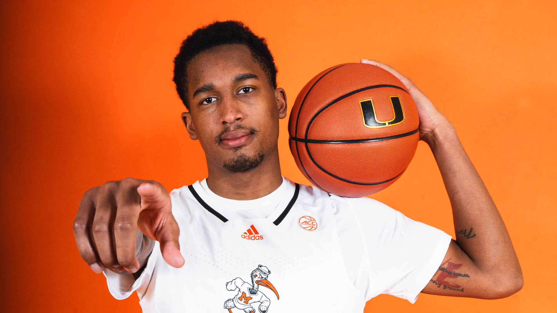 MBB Signs Transfer Brandon Johnson